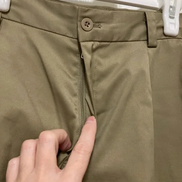 Nike Golf Tour Performance Men's Dry Fit Tan Shorts - Picture 5 of 9